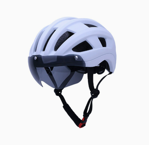 Volwassen Unisex Veiligheidsfietshelm met Kleurveranderend Magnetisch Vizier, All-in-One Ademend Ontwerp voor Mountainbike & Wegfietsen - Product Image 1