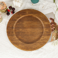 Assiettes rondes de Noël en plastique écologiques de luxe de 13 pouces avec motif en bois grainé pour les événements de mariage