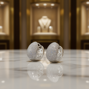 Pendientes Huggie de Lujo en Oro Blanco, Plata 925 con Cristales de Rhinestone y Microincrustaciones, Joyería para Mujer para Fiestas - Product Image 2