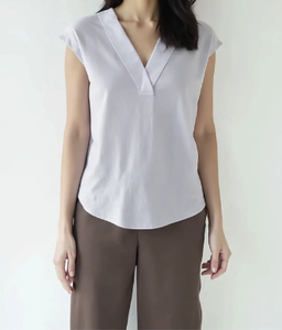 Blusa sin mangas de algodón para mujer, con cuello en V, estilo cruzado y lazo, casual, de ajuste regular, para primavera y verano, de color liso, transpirable y de secado rápido. - Product Image 4