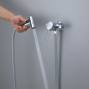 Juego de Pistola Rociadora para Bidé Bingtao, Cobre Electrochapado Negro, Colector de Agua Fría y Caliente, Alta Presión, para Limpieza del Baño - Product Image 4