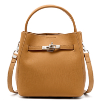 Sac à main en cuir de vachette véritable pour femme, sac seau, sac à bandoulière, design à fermoir géométrique pour les voyages quotidiens