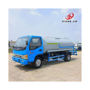 Vente en gros directe Howo 6x4 <span class=keywords><strong>Camion</strong></span> à eau <span class=keywords><strong>de</strong></span> 25000 litres avec transmission diesel Nouveaux matériaux Arroseur d'eau à roue motrice 4x2 - Product Image 2