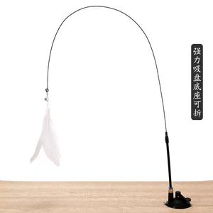 لعبة مضغ للقطط صديقة للبيئة من المطاط والمعدن مع كأس شفط قوي وقضيب طويل قابل للفصل وجرس عالي الصوت بتصميم عصري للقطط والكلاب - Product Image 4