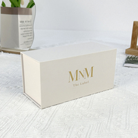 Boîte cadeau magnétique personnalisée de luxe avec emballage rigide pliable, recyclable, gaufrage et laminage mat pour vêtements et chaussures
