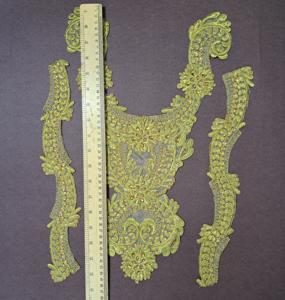 ชุดเดรสผ้าปักลายลูกไม้คอเสื้อพลอยเทียมปักติดทนนานสุดหรูสำหรับงานแต่งงานคอผ้าสำเร็จรูปจากอินเดีย - Product Image 2