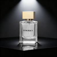 Flacon de parfum rectangulaire en verre transparent de luxe, nouveau design, haute qualité, avec pulvérisateur à pompe, capacité 50 ml, impression sérigraphique