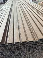 Panneaux muraux en bois composite imperméables pour l'extérieur, décorés avec des panneaux muraux en plastique composite pour l'extérieur