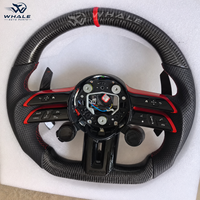 Volant sport en fibre de carbone perforée avec trois branches, palettes de changement de vitesse étendues, boutons de commande doubles, rouge