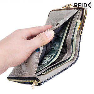 Cartera Corta de Piel de Vaca Andong con Estampado de Serpiente para Mujer, con Bloqueo RFID, Múltiples Ranuras para Tarjetas, Bolso de Mano, Bolso Pequeño - Product Image 5
