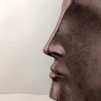 Sculpture d'art moderne minimaliste abstraite en résine et métal représentant un visage humain, décoration d'intérieur pour salon, accessoire de bibliothèque