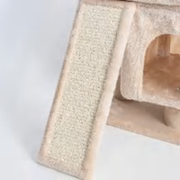 Condo pour chat avec rampe, maisonnette fermée, grand lit en peluche, griffoirs en sisal, arbre à chat pour l'escalade et les activités