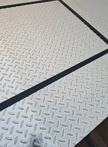 Tôle à carreaux en acier galvanisé de haute qualité, durable, antidérapante, <span class=keywords><strong>pour</strong></span> la construction et les sols industriels - Product Image 2