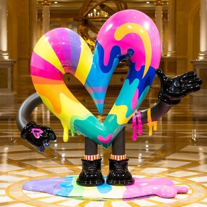 Escultura de Corazón de Fibra de Vidrio Pintada a Mano Personalizada, Arte Tridimensional Duradero de Gran Escala con Temática de Personajes de Cine y Televisión para Uso en Interiores/Exteriores - Product Image 6