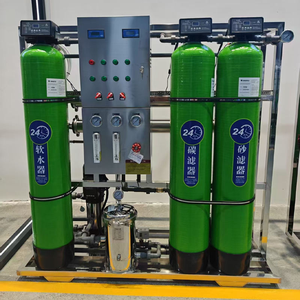 Équipement compact de traitement d'eau par osmose inverse 2000 LPH pour l'alimentation en eau communautaire avec <span class=keywords><strong>adoucisseur</strong></span> au charbon et distributeur d'eau de puits 2 m³/h - Product Image 2