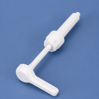 Tête de pompe PP 30cc pour couvercle de seau en plastique avec tube d'aspiration en PE pour la distribution de liquides fins ou visqueux