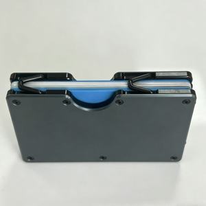 ที่ใส่บัตรธุรกิจแบบมินิมอลจากโรงงานจีน สีเทา อลูมิเนียม โลหะ <span class=keywords><strong>กระเป๋า</strong></span>สตางค์ผู้ชาย พร้อมตะขอเกี่ยว - Product Image 5