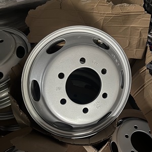 Jantes en acier sous vide épaissies moyeu de roue de camion robuste 700/750/82516 jantes en acier SINOTRUK JAC Foton Auman Jiefang - Product Image 2