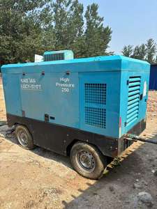Compresseur d'air à vis portable d'<span class=keywords><strong>occasion</strong></span> 162 kW, moteur diesel CAT, machine lubrifiée - Product Image 3