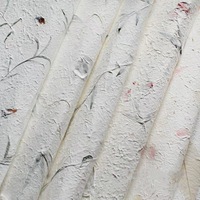 Papier végétal artisanal à base de fleurs séchées naturelles, papier artistique avec pétales et feuilles intégrés pour emballage cadeau, bricolage et décoration