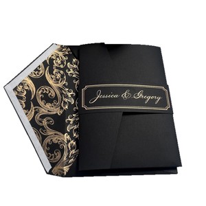 Kit de papeterie de luxe moderne en papier couché noir avec motif floral doré et QR RSVP pour la Saint-Valentin - Product Image 2