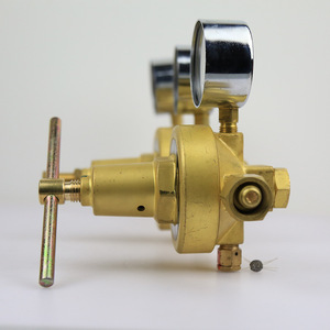 Régulateur d'oxygène Tianchuan Yqy-30 0.25*2.5*25Mpa, réducteur de pression en laiton à deux étages pour oxygène - Product Image 2