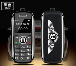Mini Teléfono Móvil X6 con Diseño de Llave de Coche, Doble <span class=keywords><strong>SIM</strong></span>, Teclado, Marcador de Voz Mágico y Reproductor MP3 - Product Image 4