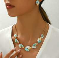 Parure de bijoux religieux catholiques bohèmes multicolores en alliage de zinc tressé, collier et boucles d'oreilles unisexe, idéal pour un anniversaire ou comme pièce maîtresse.