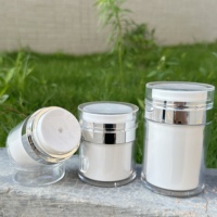 En stock Emballage cosmétique vide presse à emballer pour soins de la peau blanc 15ml 30ml 50ml 100ml Bouteille ronde acrylique avec pompe sans air pour lotion