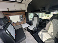 Kit de conversion de camping-car modulaire Sprinter avec toit relevable, sièges pivotants, lit 4 places et cuisine pour Mercedes W907 W906