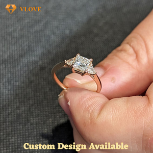 Bague en diamant de laboratoire taille princesse, bague en diamant de laboratoire personnalisée à 3 pierres, bague en diamant taille princesse 3 carats - Product Image 3