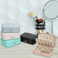 Boîte de rangement pour bijoux en cuir PU en gros avec support pour boucles d'oreilles, étui de voyage portable pour petits bijoux, cadeaux de mariage