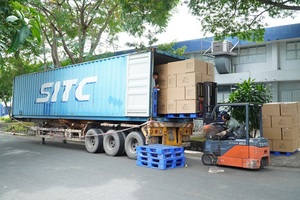 ลวดเย็บด้ายย้อมสี30S/3 100% ตามสั่งทำจากโพลีเอสเตอร์ - Product Image 6