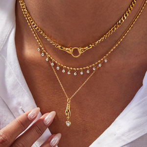 Collier en acier inoxydable avec motif soleil et lune pour femme, à porter au quotidien - Product Image 2