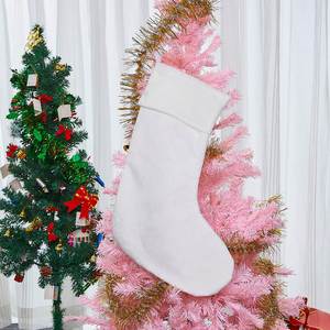 Decoraciones Personalizadas, Medias de Terciopelo Sublimables en Blanco para Regalos de Navidad - Product Image 2