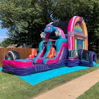 Château Gonflable Personnalisable pour Salle de Danse avec Scène DJ Musicale et Toboggan Aquatique pour Location Événementielle