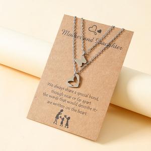 ชุดสร้อยคอสแตนเลสแม่ลูกใหม่,การ์ดกระดาษคราฟท์ชุดสร้อยคอรูปหัวใจและผีเสื้อสำหรับผู้หญิง - Product Image 3