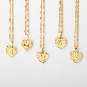 Gioielli di moda cuban link choker heart shade iniziale lettera d'oro collana con alfabeto in acciaio inossidabile charms piatto per le donne - Product Image 1