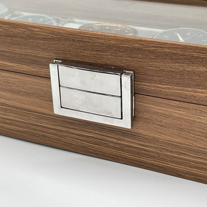 Cofanetto Porta Orologi in Legno Massello con 6 Scomparti, Finitura Noce, Coperchio in Vetro, Organizer da Uomo con Morbido Cuscino Grigio - Product Image 5
