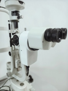 Lámpara de Hendidura Digital Oftálmica con Sistema de Imagen para Uso en Hospitales Oftalmológicos - Product Image 3