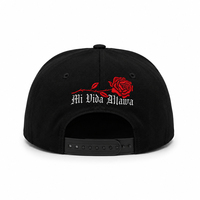 Casquette de baseball en caoutchouc 3D avec patch, étiquette tissée personnalisée, motif squelette Saint, casquette snapback, broderie rose, visière rouge