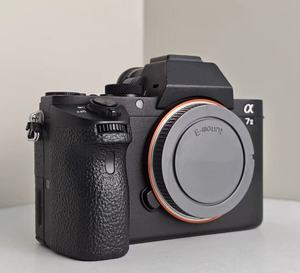 Appareil photo hybride Sony A7 II d'occasion, boîtier, 24,3 MP, plein format, stabilisation 5 axes, bon état, prêt à être expédié - Product Image 4