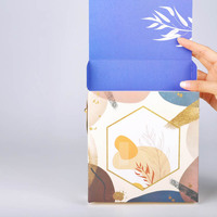 Sac cadeau en papier kraft personnalisé de luxe avec logo CMYK, emballage de qualité supérieure recyclable avec poignée en ruban pour bijoux et cosmétiques