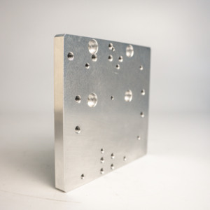 AMT VINA Venta Directa de Fábrica, Piezas Rentables de Panel de Ventana de Aluminio con Mecanizado CNC de Precisión - Product Image 1