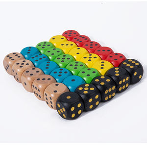 Personnalisé 16mm 25mm 30mm arrondi D6 dés en bois forme carrée pour TTRPG jeu de société fabricant de logo en ligne - Product Image 6