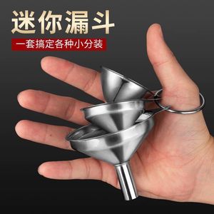 Mini ensemble d'entonnoirs en acier inoxydable 3 pièces, distributeur d'huile et de liquides pour cuisine, verseur de vin, compatible lave-vaisselle - Product Image 2