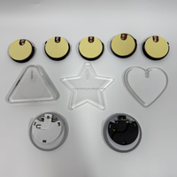 Badge LED personnalisé OEM ODM avec logo, différentes formes, badge lumineux LED coloré en PS pour événements, concerts, fournitures de fête