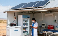 Congélateur solaire hors réseau 300L avec panneau solaire et batterie de secours, réfrigérateur éco-responsable à économie d'énergie pour usage domestique et commercial