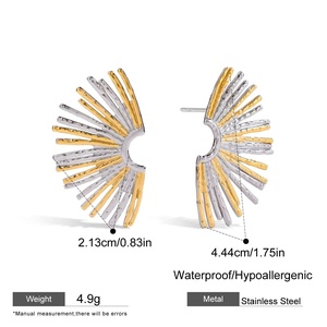 Urban <span class=keywords><strong>Chic</strong></span> Fan Pendientes Dos Tonos 18K Oro Acero Inoxidable Everyday <span class=keywords><strong>Glam</strong></span> - Product Image 3