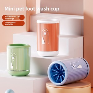 Limpiador <span class=keywords><strong>de</strong></span> Patas para Mascotas, Reutilizable, Portátil, <span class=keywords><strong>de</strong></span> PP, con Cepillo Suave No Tóxico, Ecológico, Masajeador Manual, Fácil <span class=keywords><strong>de</strong></span> Limpiar, para <span class=keywords><strong>Perros</strong></span> - Product Image 1